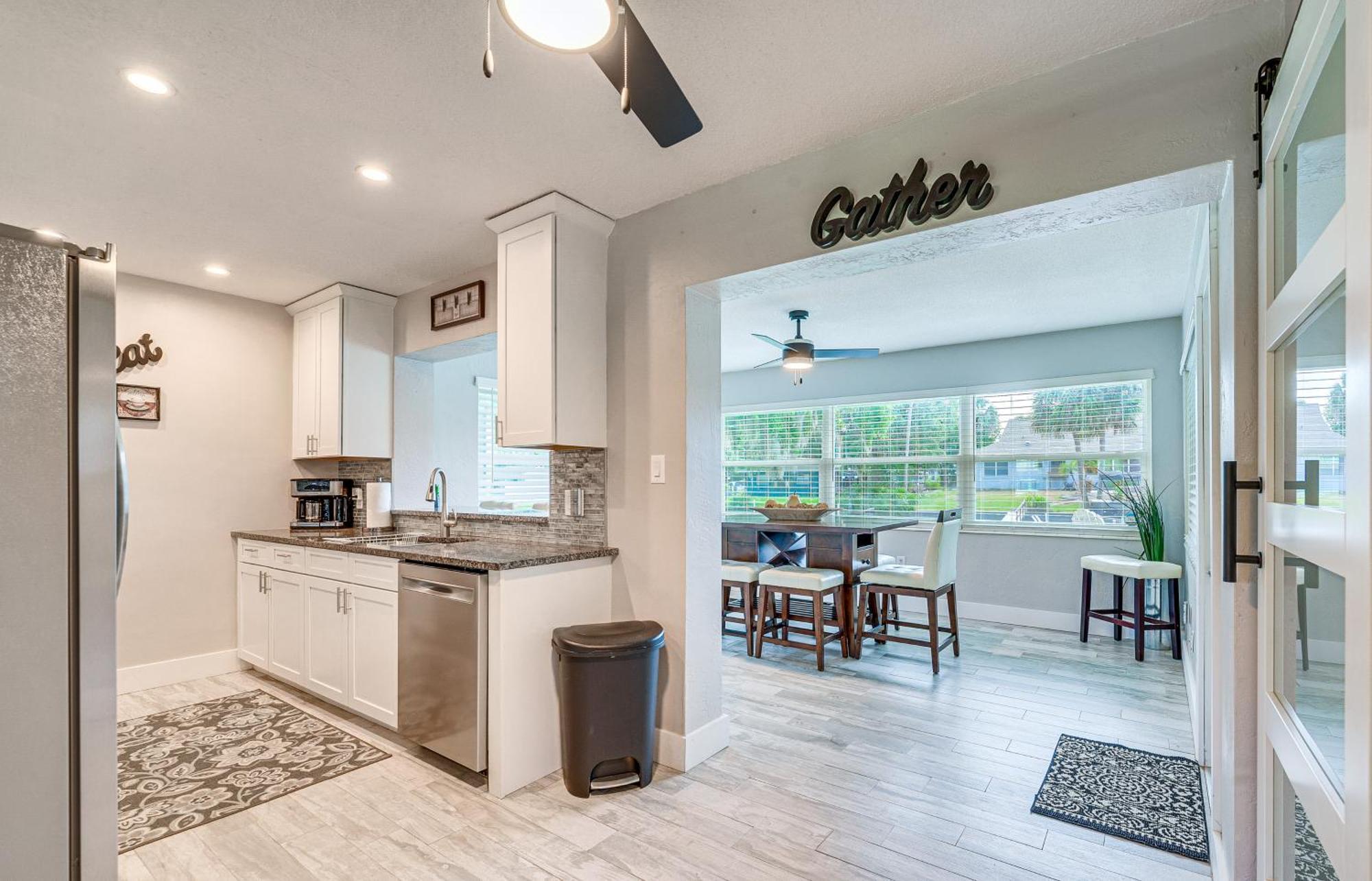 Crystal River Getaway With Dock, Kayaks And Bicycles! Exterior photo